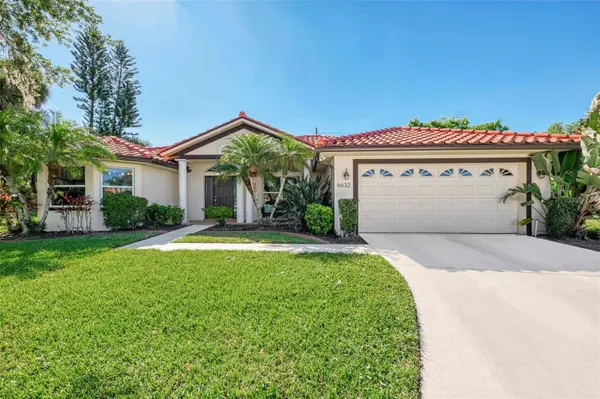 6632 DEERING CIR, Sarasota, FL 34240