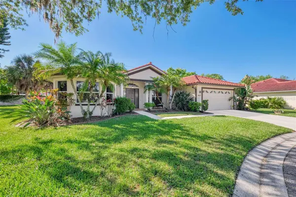 6632 DEERING CIR, Sarasota, FL 34240