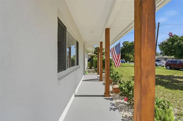 2600 CAMBRIDGE DR, Sarasota, FL 34232