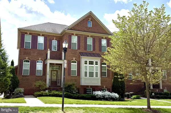 140 CROWN FARM DR, Gaithersburg, MD 20878