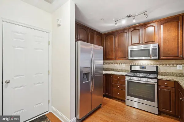 22936 SPICEBUSH DR #1361, Clarksburg, MD 20871