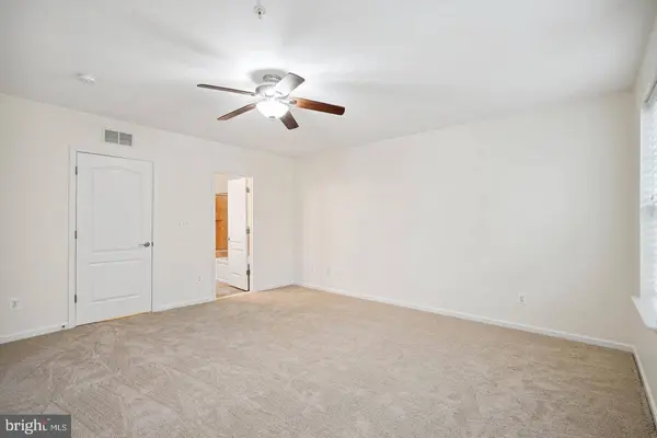 22936 SPICEBUSH DR #1361, Clarksburg, MD 20871