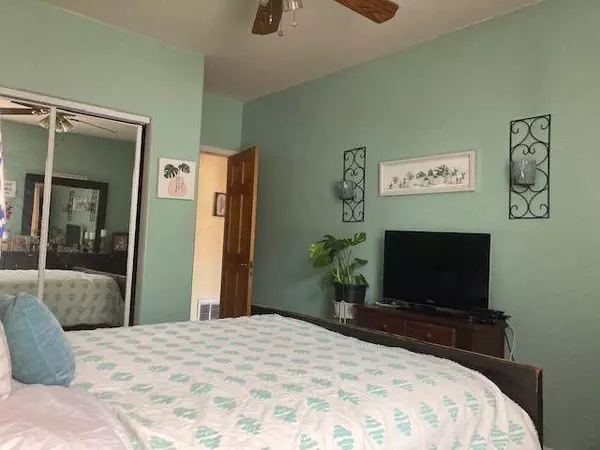 7308 S Yates BLVD #1, Chicago, IL 60649