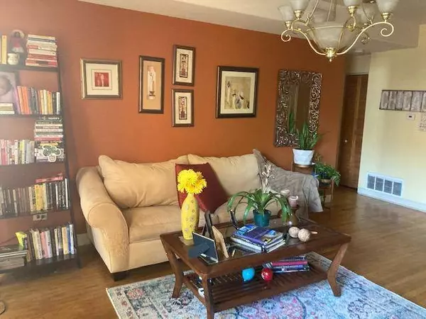 7308 S Yates BLVD #1, Chicago, IL 60649