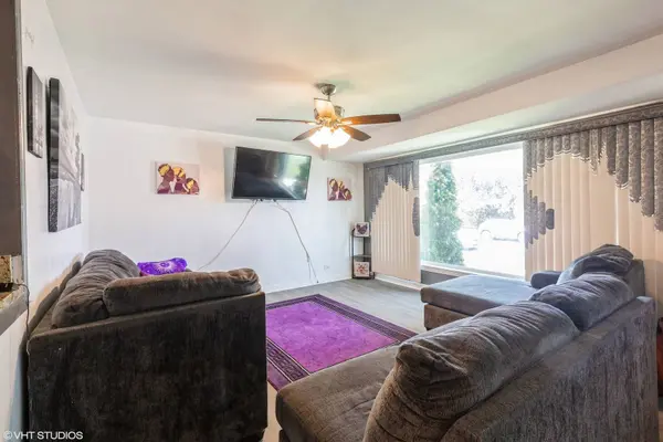 9823 S Ingleside AVE, Chicago, IL 60628