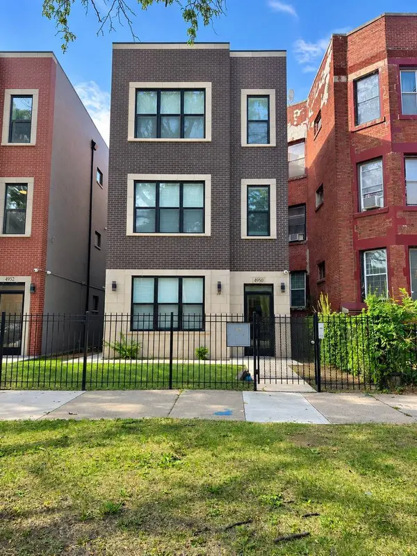 4950 S Michigan AVE #3