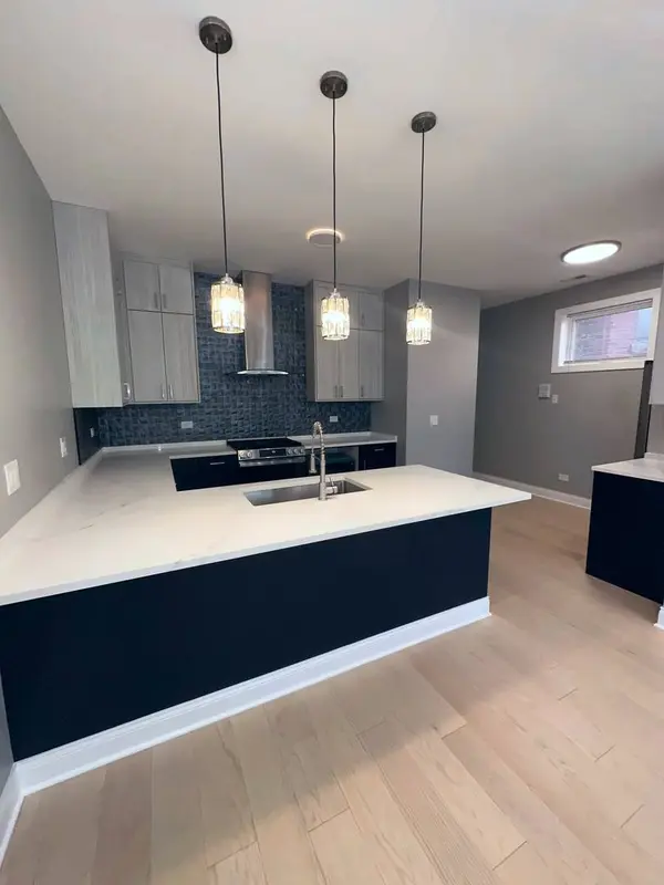 4950 S Michigan AVE #3, Chicago, IL 60615