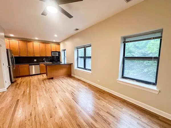 6324 S KIMBARK AVE #300, Chicago, IL 60637