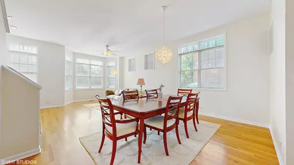 4606 S Woodlawn Avenue, Chicago, IL 60653