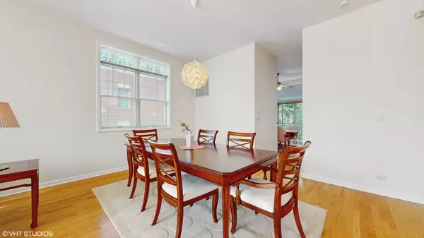 4606 S Woodlawn Avenue, Chicago, IL 60653