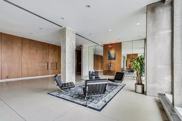 4800 S Chicago Beach Drive #1701N, Chicago, IL 60615