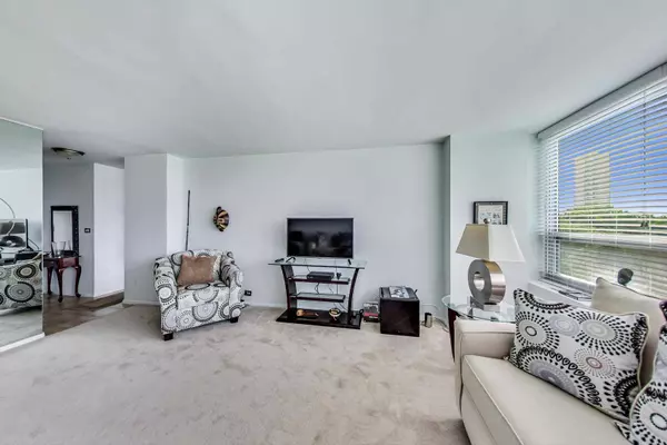 4800 S Chicago Beach Drive #2308S, Chicago, IL 60615