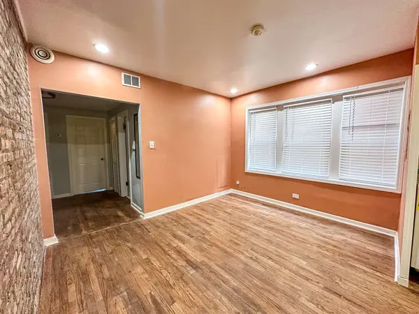 7926 S Luella Avenue #1B, Chicago, IL 60617