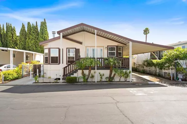 4660 N River RD #17, Oceanside, CA 92057