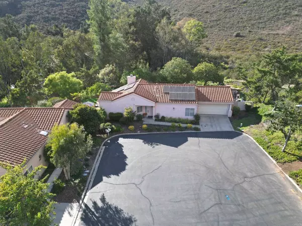 1827 Congressional, Escondido, CA 92026