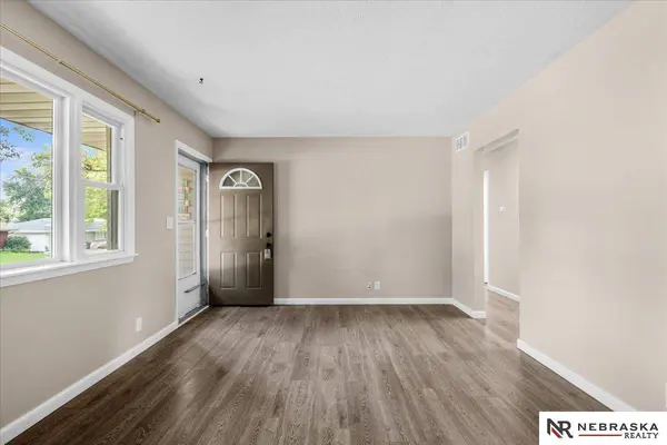 7241 Garland ST, Lincoln, NE 68505