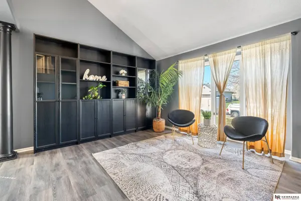 409 Fleetwood Drive, Papillion, NE 68133