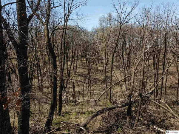 8604 N 36th Street, Omaha, NE 68112