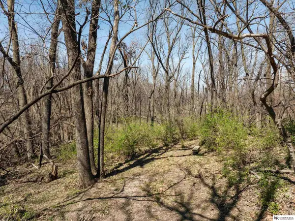 8604 N 36th Street, Omaha, NE 68112