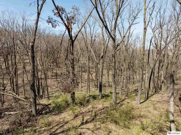 8604 N 36th Street, Omaha, NE 68112