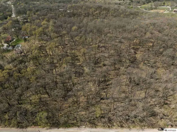 8604 N 36th Street, Omaha, NE 68112