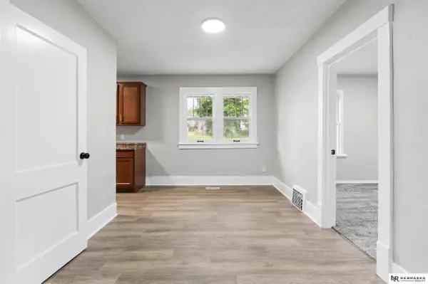 6332 N 32nd Street, Omaha, NE 68111