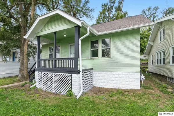 6332 N 32nd Street, Omaha, NE 68111