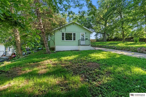 4715 Meredith Avenue, Omaha, NE 68104