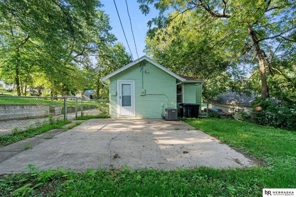 4715 Meredith Avenue, Omaha, NE 68104