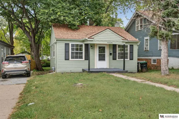 4328 N 40th Avenue, Omaha, NE 68111