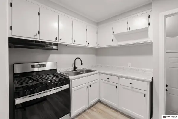 4328 N 40th Avenue, Omaha, NE 68111