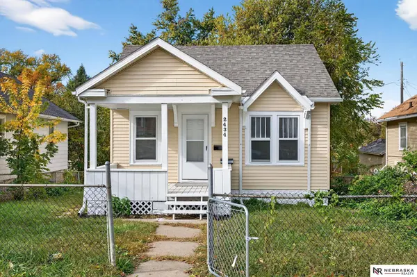 2434 N 33rd Avenue, Omaha, NE 68111