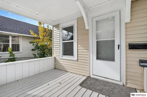 2434 N 33rd Avenue, Omaha, NE 68111