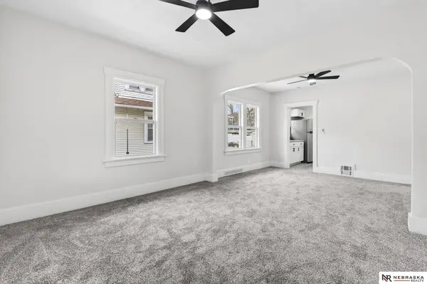 4516 Larimore Avenue, Omaha, NE 68104