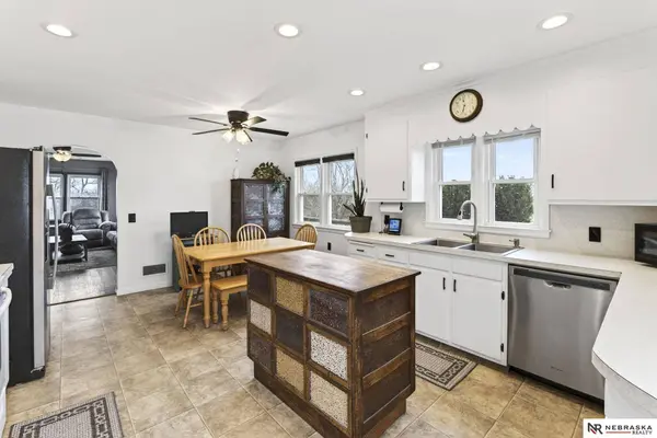 1060 County Road 21, Bennington, NE 68007