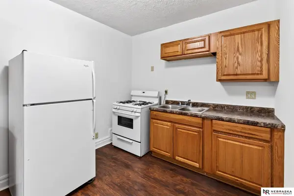 506 S 30th ST, Omaha, NE 68105