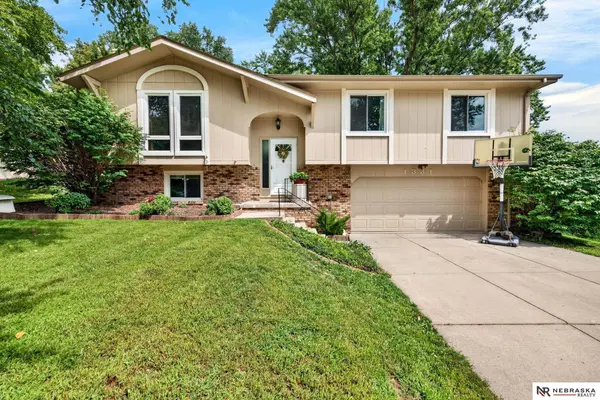 1331 S 166th ST, Omaha, NE 68130