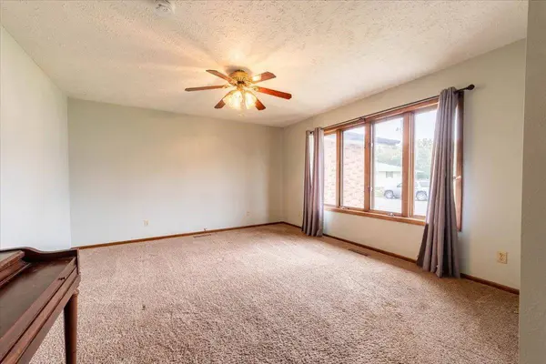 401 11th Avenue, Franklin, NE 68939