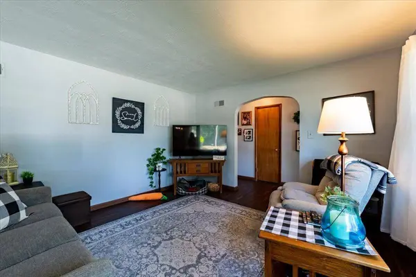 505 E 3rd Street, Hastings, NE 68901