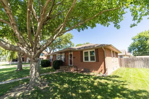 505 E 3rd Street, Hastings, NE 68901