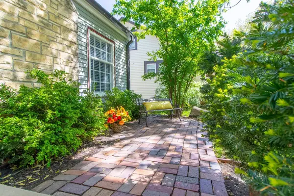 2334 S 18th Street, Lincoln, NE 68502