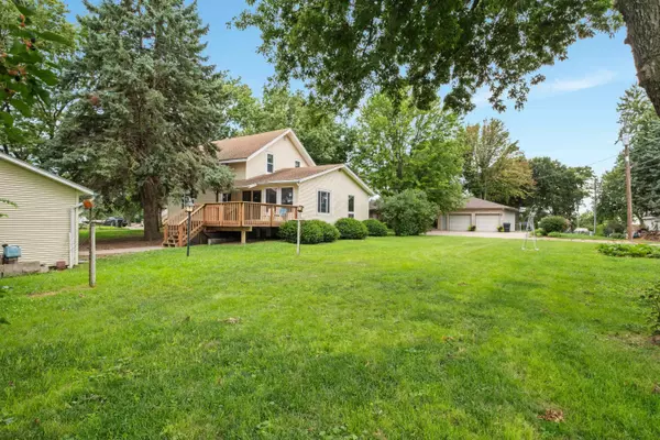 878 W 8th Street, Wahoo, NE 68066