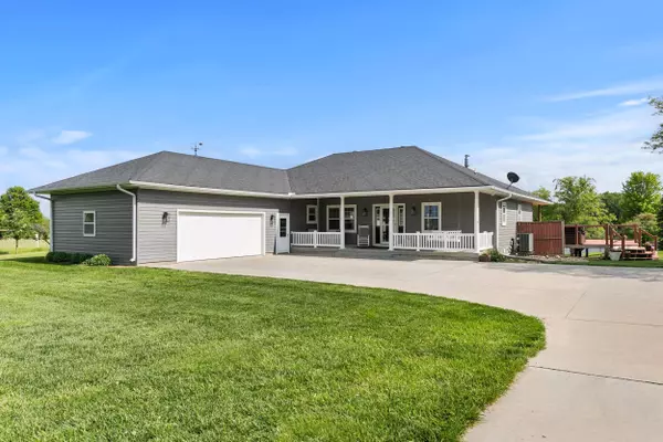 9929 Springlake North Lane, Firth, NE 68358