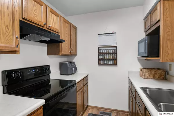 6305 Benjamin Place, Lincoln, NE 68516