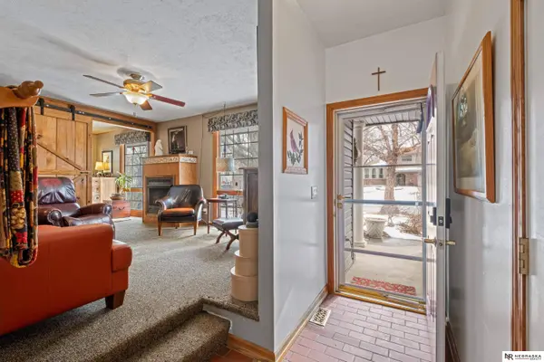 15276 V Street, Omaha, NE 68137