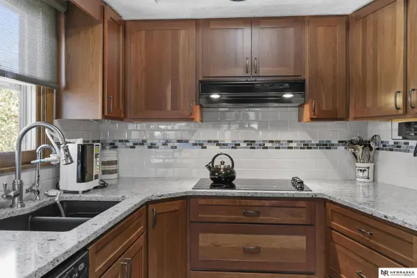 10277 SW 29 RD, Pickrell, NE 68422