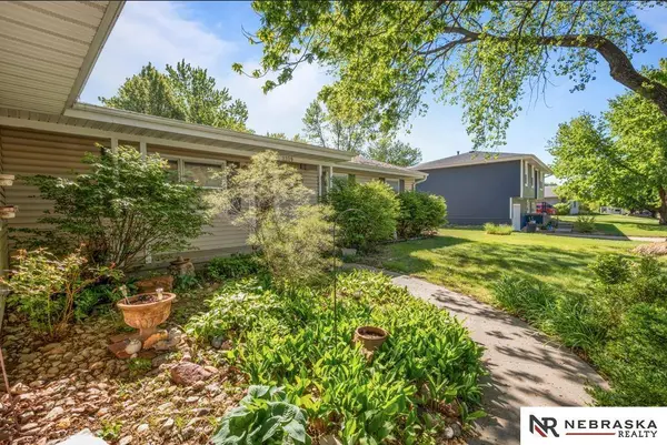 2329 McConnell AVE, Auburn, NE 68305