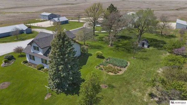 10277 SW 29 RD, Pickrell, NE 68422