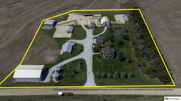10277 SW 29 RD, Pickrell, NE 68422