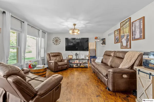 410 Florence ST, Beatrice, NE 68310